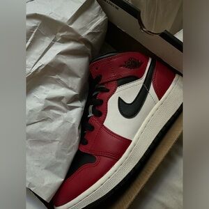 Nike Air Jordan 1 Sneakers “Chicago Black Toe”